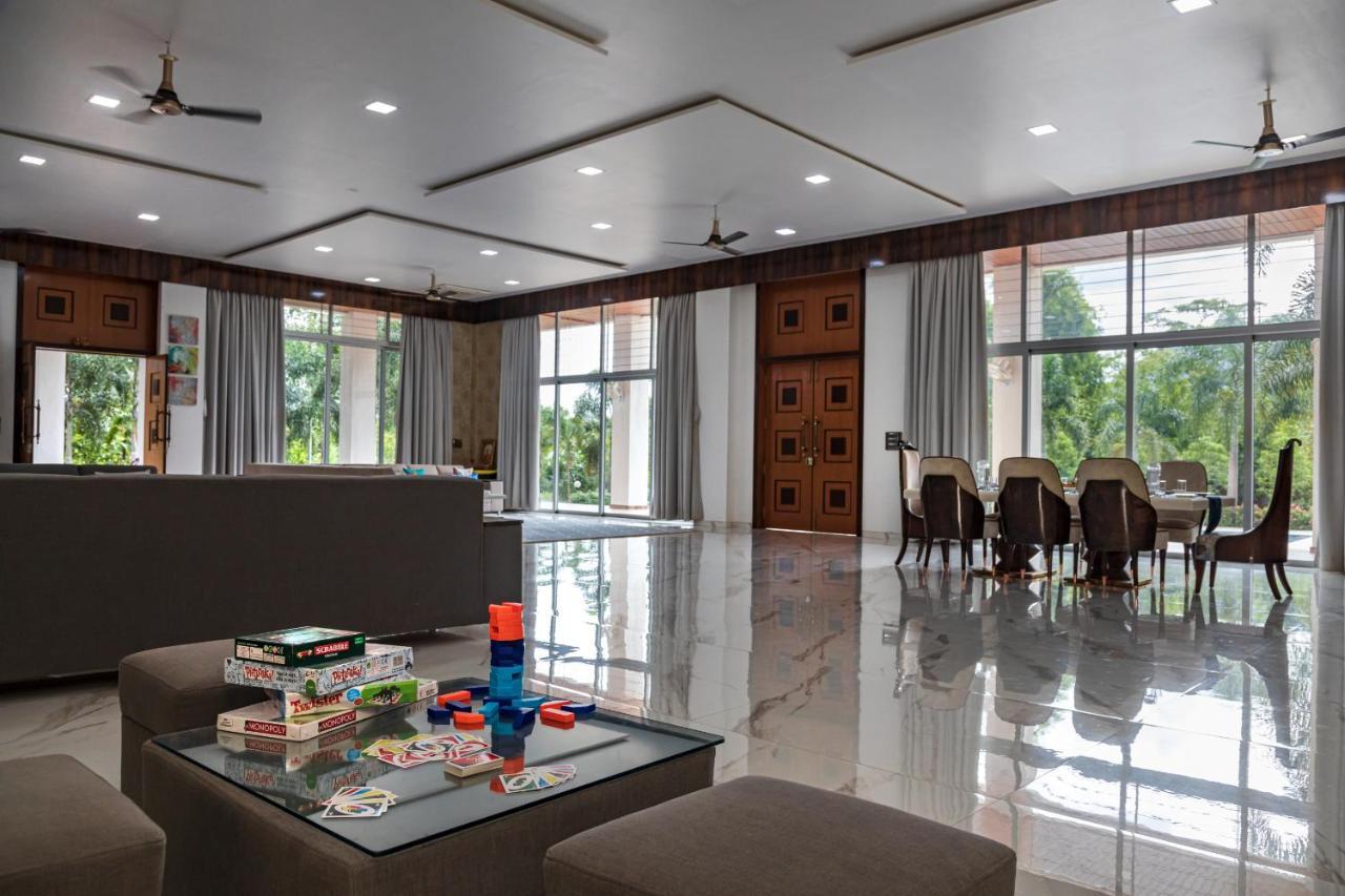 Saffronstays Odyssey, Karjat - 10 Acres Pet-Friendly Estate With Swimming Pool Chinchavli Екстер'єр фото