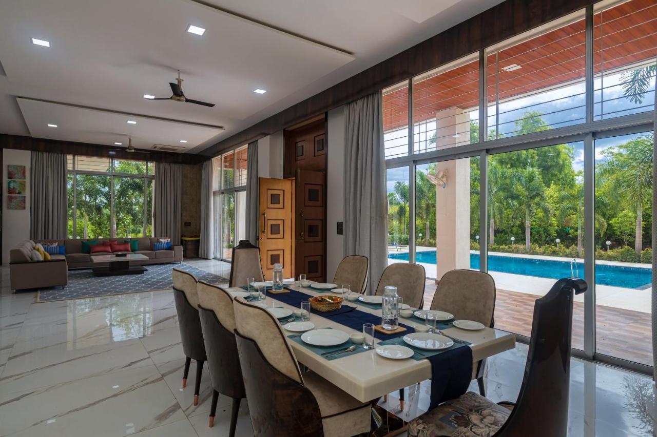 Saffronstays Odyssey, Karjat - 10 Acres Pet-Friendly Estate With Swimming Pool Chinchavli Екстер'єр фото