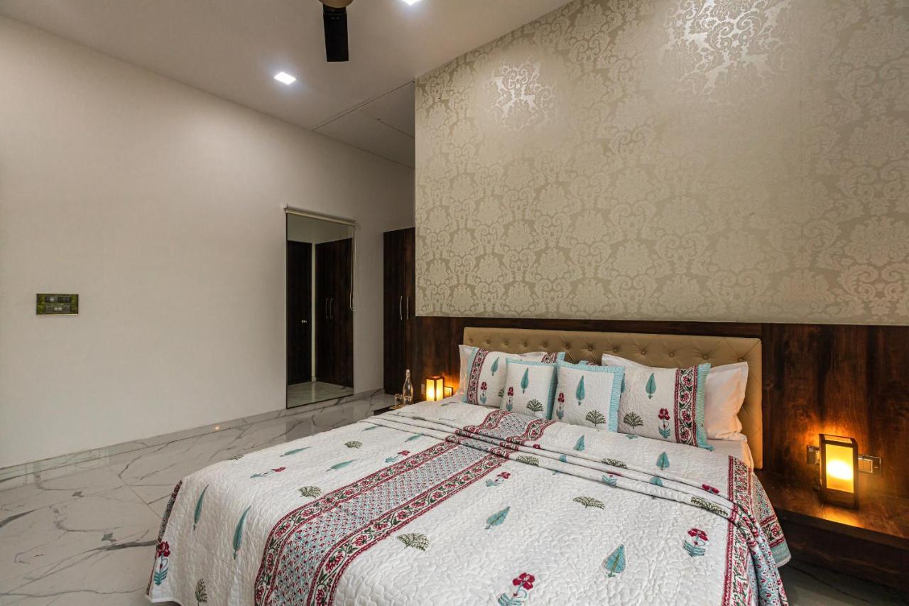 Saffronstays Odyssey, Karjat - 10 Acres Pet-Friendly Estate With Swimming Pool Chinchavli Екстер'єр фото