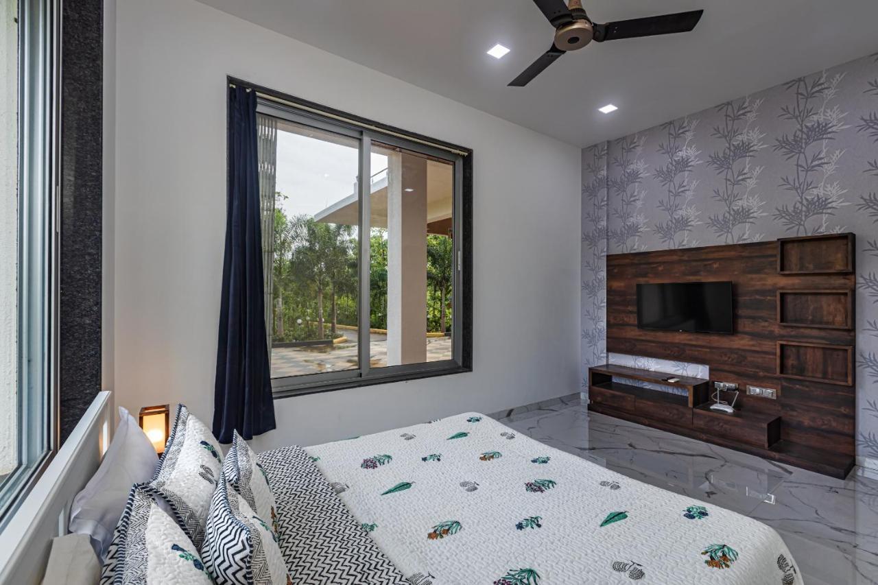 Saffronstays Odyssey, Karjat - 10 Acres Pet-Friendly Estate With Swimming Pool Chinchavli Екстер'єр фото