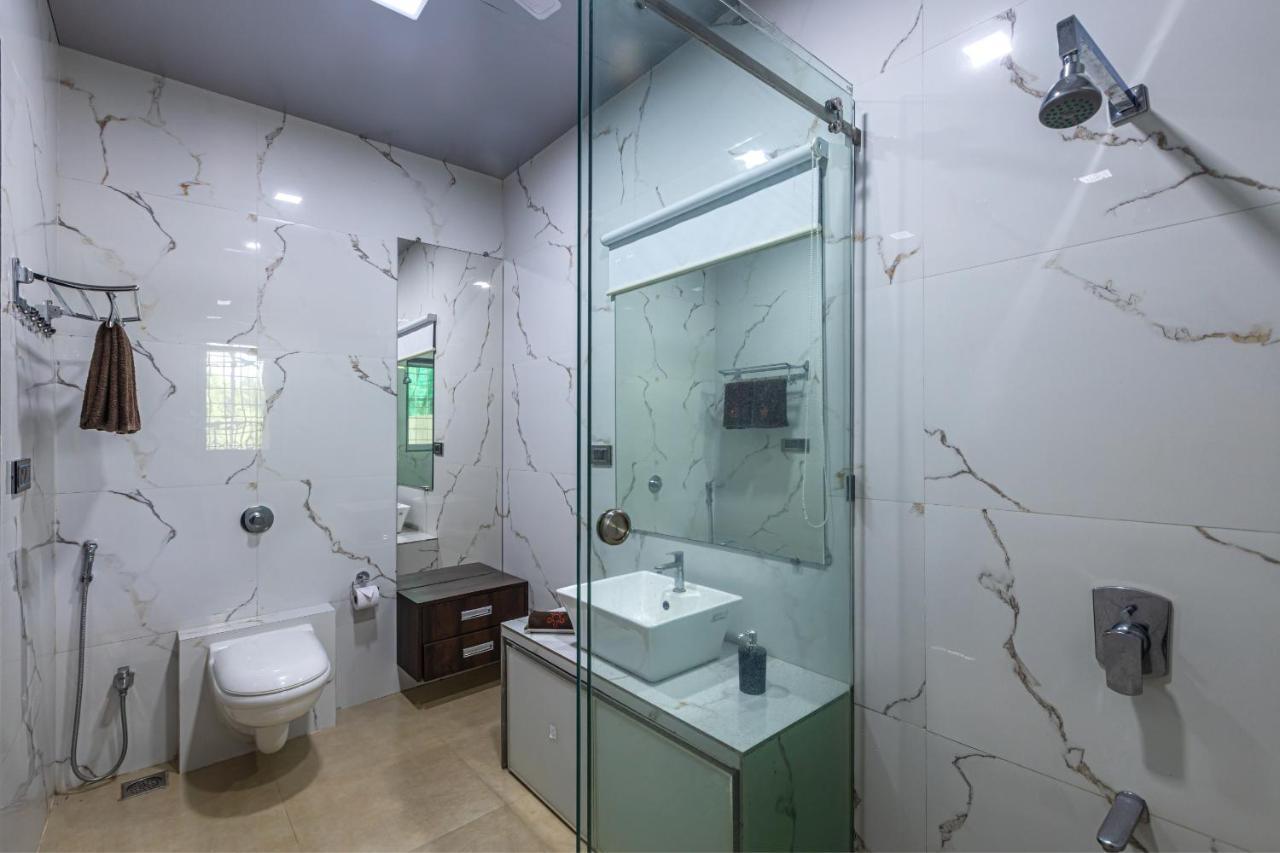 Saffronstays Odyssey, Karjat - 10 Acres Pet-Friendly Estate With Swimming Pool Chinchavli Екстер'єр фото
